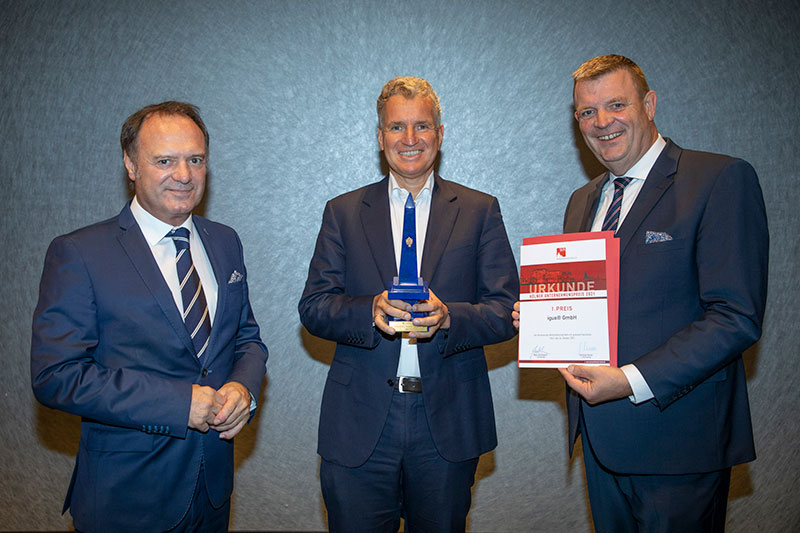 Top Magazin Köln Marc E. Kurtenbach Wirtschaftsclub Köln v.l.n.r.
Christian Kerner ( Wirtschaftsclub Köln), Frank Blase (igus GmbH)., Marc Kurtenbach ( Wirtschaftsclub Köln)